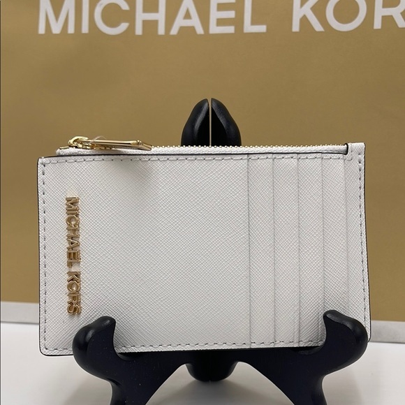 Michael Kors Handbags - Michael Kors Jet Set Travel Medium Leather Zip Around Card Case
Optic White
NWT